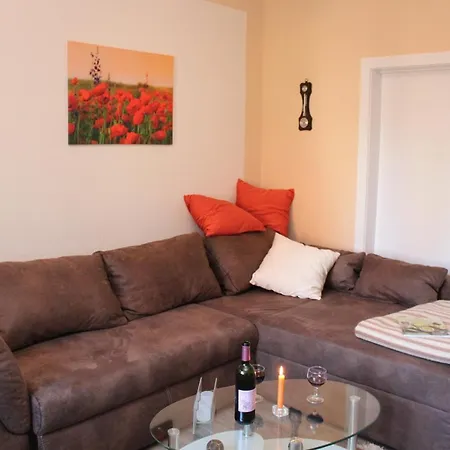 Haus Hahn Apartment